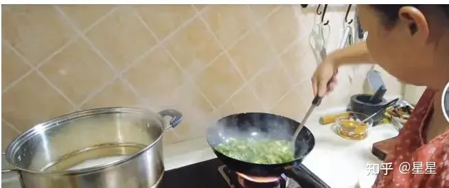 安以轩老公犯罪涉及金额高达309亿与自驾阿姨苏敏中秋回家后决定离婚(安以轩老公几几年出生)