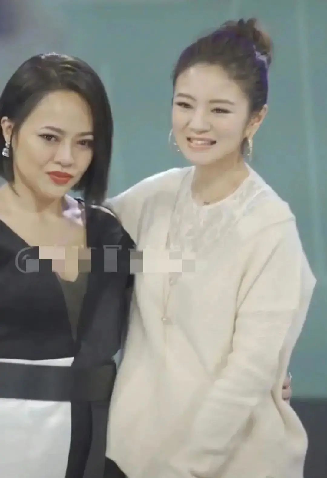 老公被捕后,43岁安以轩复出满脸不自信,当初嫁给汪小菲会怎样?(安以轩老公哪一年的)