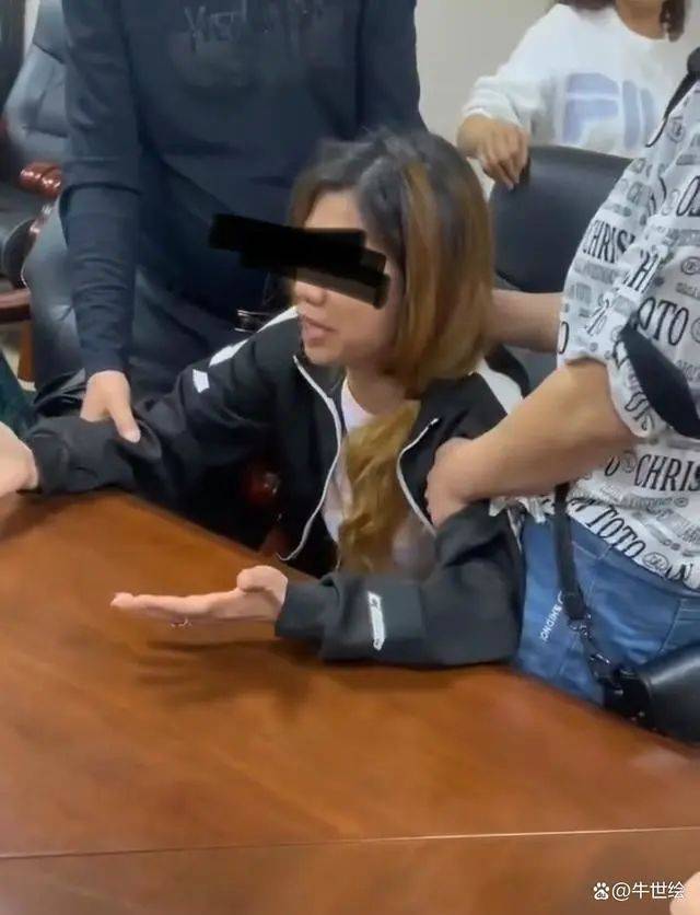 12306回应!(12306回应网友建议高铁售卖卫生巾)