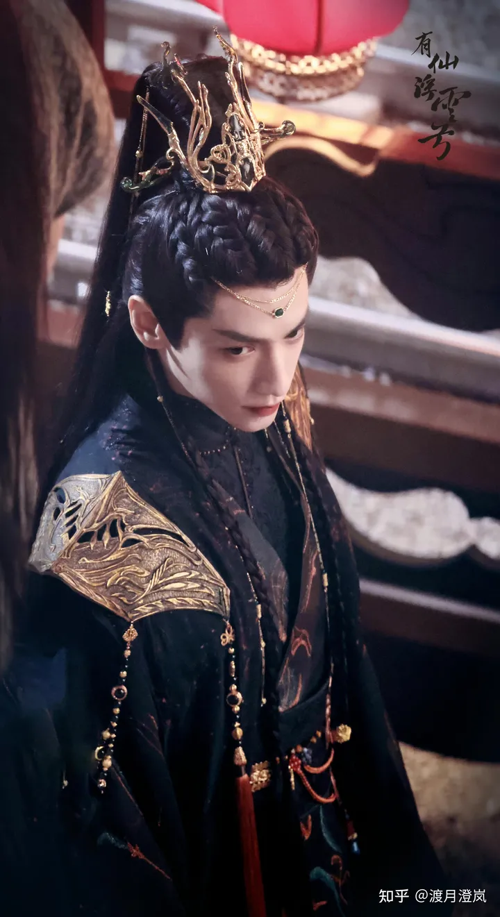 罗云熙的《长月烬明》有哪些惊艳的造型?(长月烬明小说原版免费阅读)