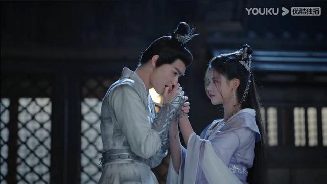 张家硕《长月烬明》热播 少年将军深情赤诚抱憾终身