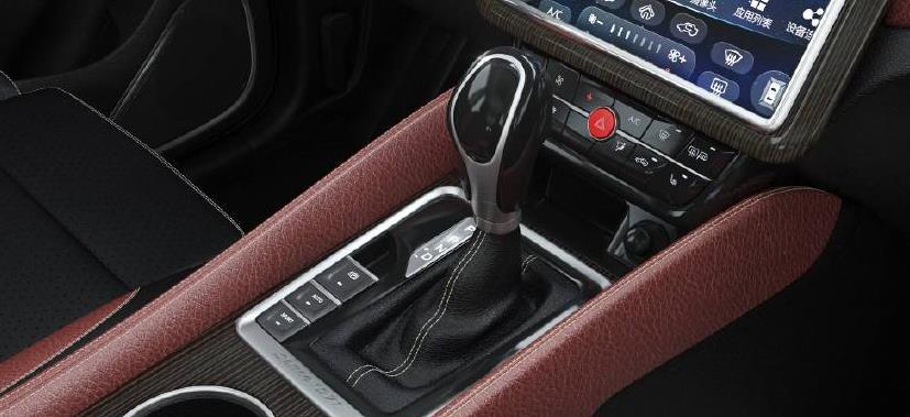 自动挡点火起步正确姿势,步骤错了毁车?老司机告诉你-自动挡点火起步怎么操作