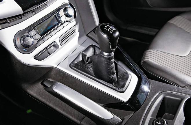 奉上一份新手福音:教你手动挡又快又不熄火的起步方法!-手动挡怎么快速起步不熄火