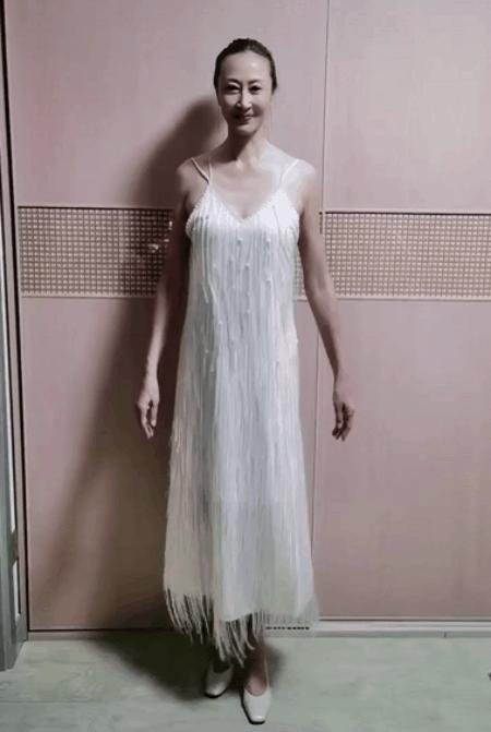 花样百姓访谈录:经历癌症抑郁,65岁惊艳T台:这才是退休后最好的生活状态(上海花百样网络科技有限公司)