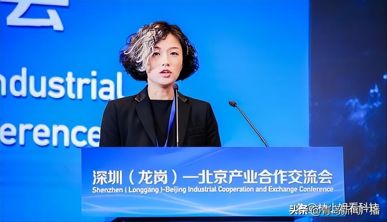 深圳70后女副区长白发照走红,官方回应:系天生,非染发!(深圳副区长被抓)