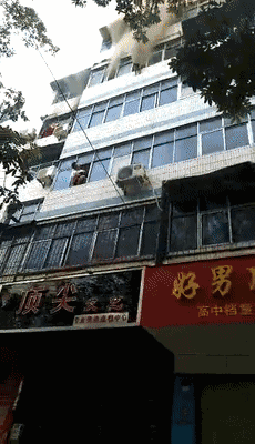 5楼扔下两个孩子得救!自己却不幸身亡......感动全国网友的27岁母亲是咱河北人(十五楼扔下两个孩子视频)