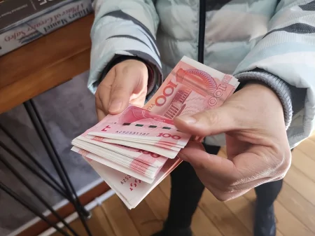 2023年养老金调整公布,涨幅3.8%出乎意料!将迎来3个重要变化-2030年农村养老金能领多少