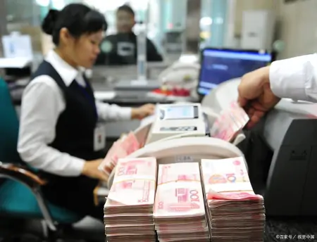 银行存款暴增!年末“揽储大战”消失,原因揭秘(存款揽存)