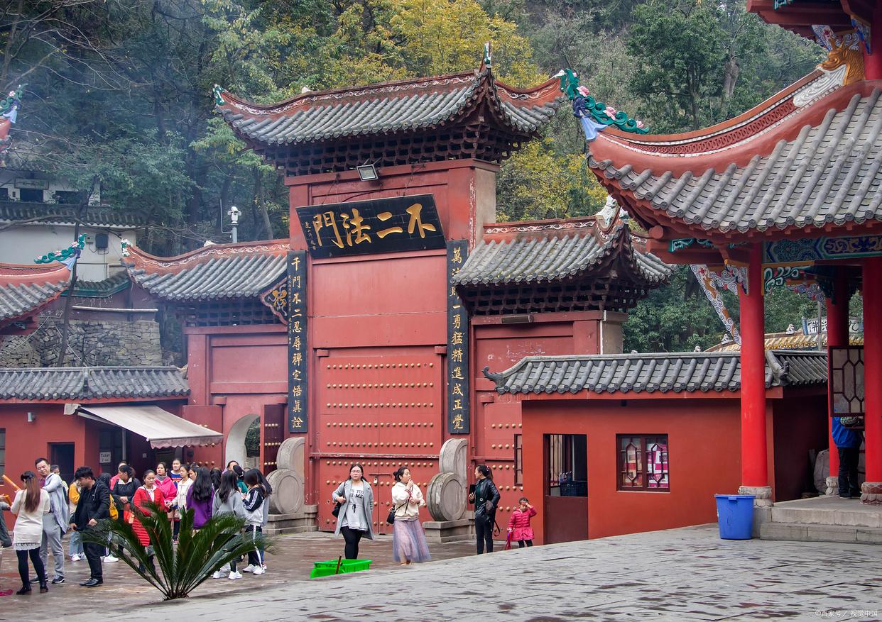 第一次来张家界,推荐一条3天的行程,吃、住、游都有-张家界旅游三天攻略