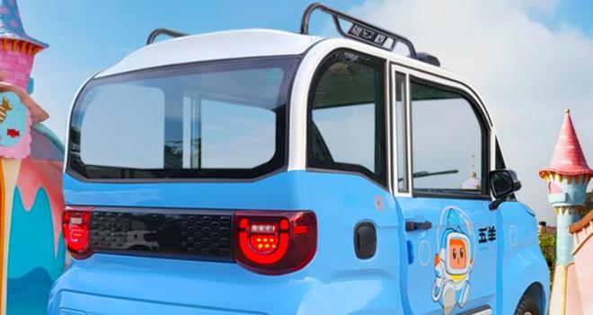 2款万元级四轮电动车, 最大续航130公里, 带冷风机, 舒适性不错-四轮电动车什么价位最合适