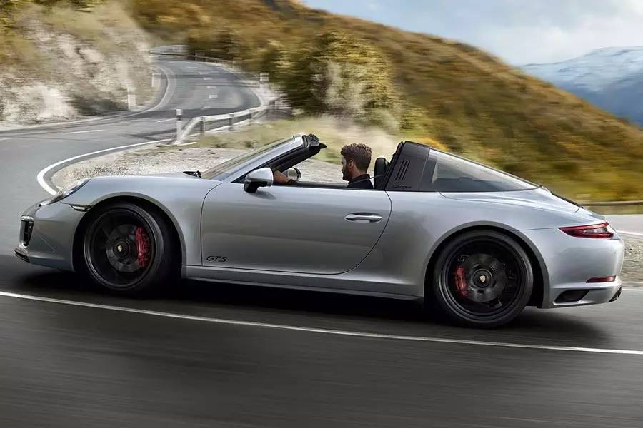 原版引进无阉割!保时捷 911 GTS 全系更新:Porsche 991.2 GTS '2018(保时捷911全方位介绍)