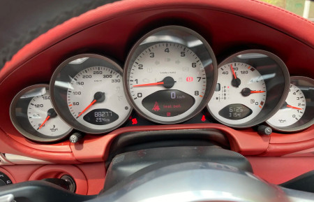 二手保时捷911:2008款卖58.88万,配3.8L自吸,百公里加速4.9秒(保时捷9112012款二手)