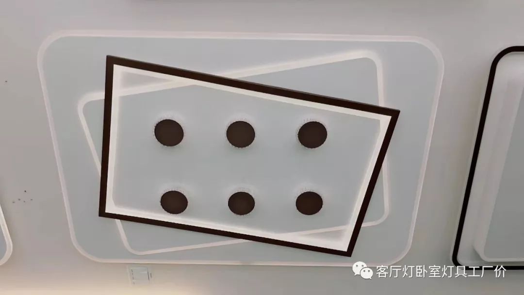 家用吸顶灯客厅灯卧室灯多大尺寸多少瓦数合适?-家用卧室吸顶灯一般多少瓦够用