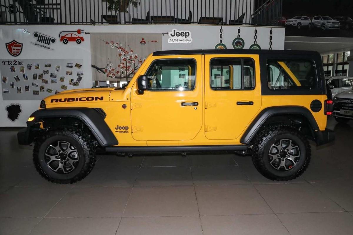 不到45万起,纯进口硬派越野SUV,配2.0T+8AT,牧马人值得选吗?(越野车jeep牧马人高配多少钱一辆)