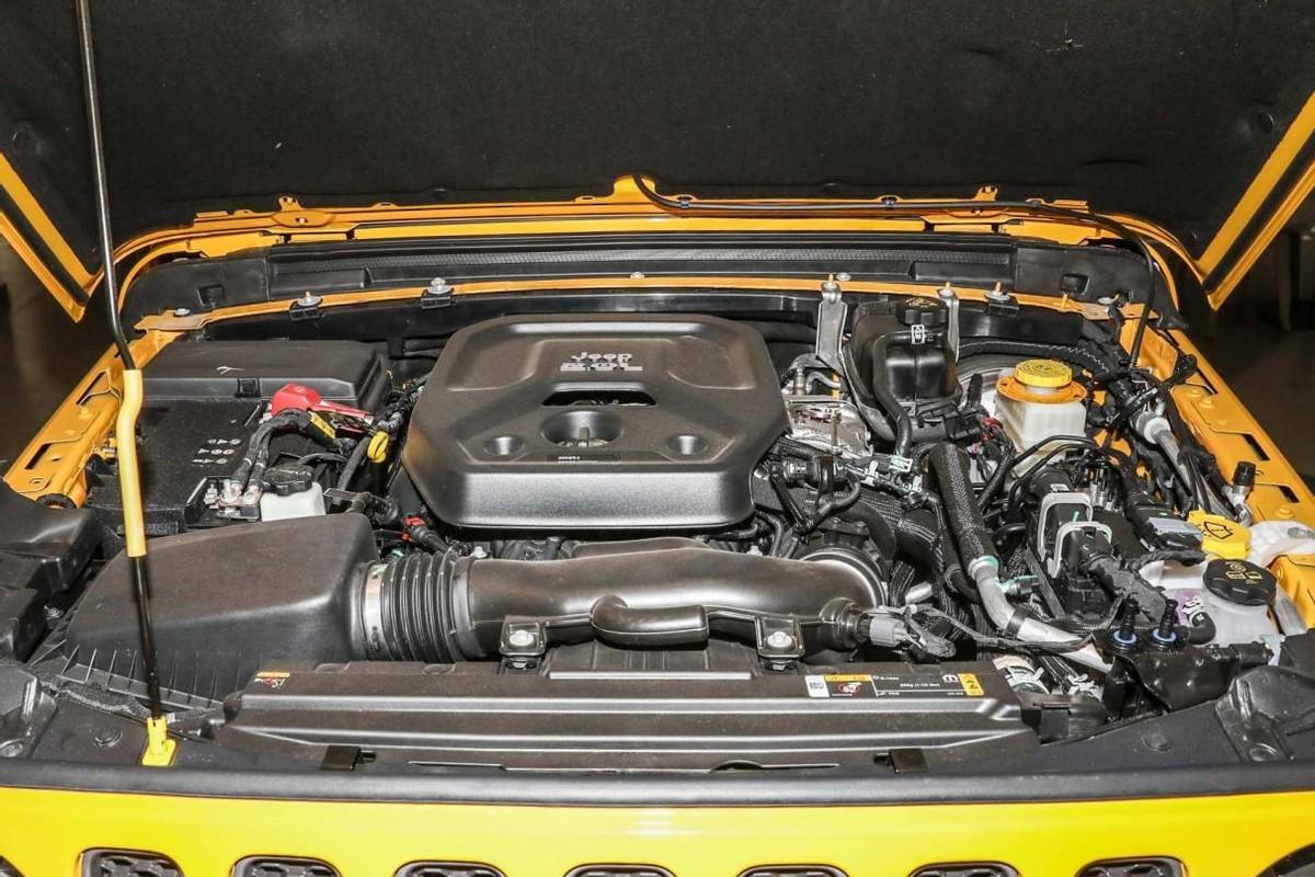 不到45万起,纯进口硬派越野SUV,配2.0T+8AT,牧马人值得选吗?(越野车jeep牧马人高配多少钱一辆)