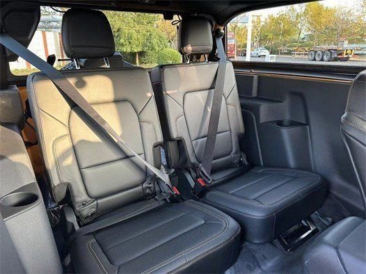 2023款福特烈马2.3T两门越野秒杀牧马人(福特烈马2.7t)