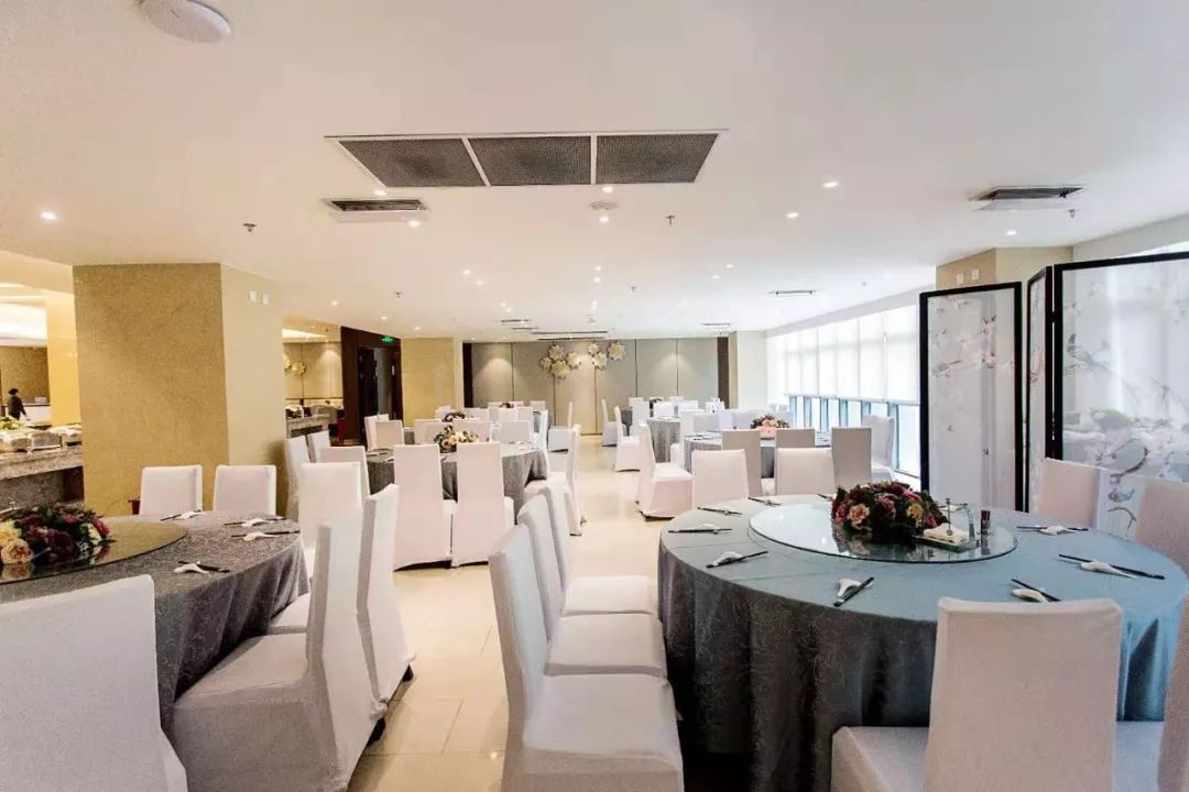 环球中心背面这家五星级酒店,婚宴价格真的让人心动!-环球中心宴会厅