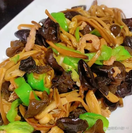 年纪大了要“补脑”,别只吃核桃了,多吃这几种提高记忆力(老人家吃什么提高记忆力)