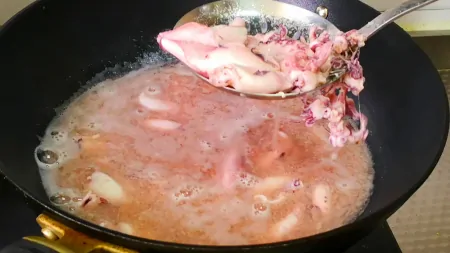 韭菜和它一起包饺子,味道美极了,比三鲜馅更鲜,味精都不用放了(韭菜配什么馅包饺子好吃)