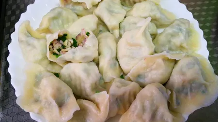 韭菜和它一起包饺子,味道美极了,比三鲜馅更鲜,味精都不用放了(韭菜配什么馅包饺子好吃)