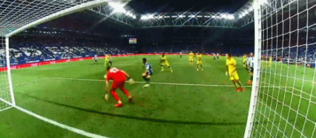 无缘上帝之手!武磊绝杀被吹,赛后做出解释显遗憾,晒100场球衣(武磊的比赛)