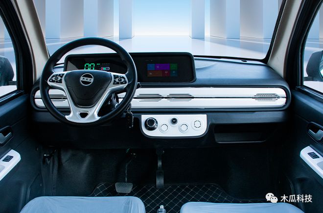 2款四轮老年代步车来了,起步有劲,最大续航220公里!还配空调(四轮老年代步车哪种续航最长)