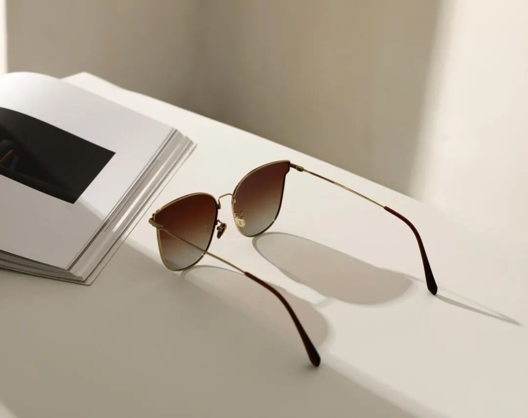 为什么我劝你夏天一定要戴墨镜-夏天带墨镜可以预防眼部病变吗