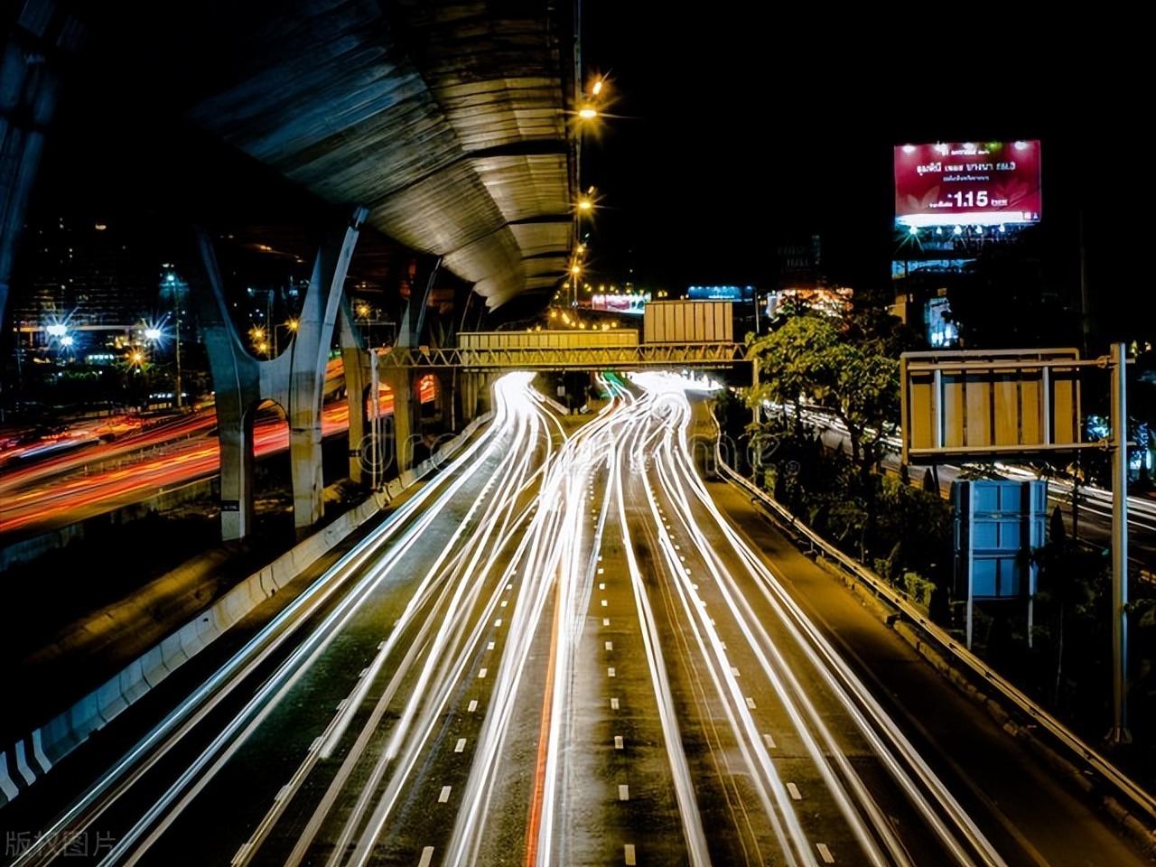 【司机镜】开车太阳镜偏光好还是不偏光好?-太阳镜偏光和不偏光的区别在哪里