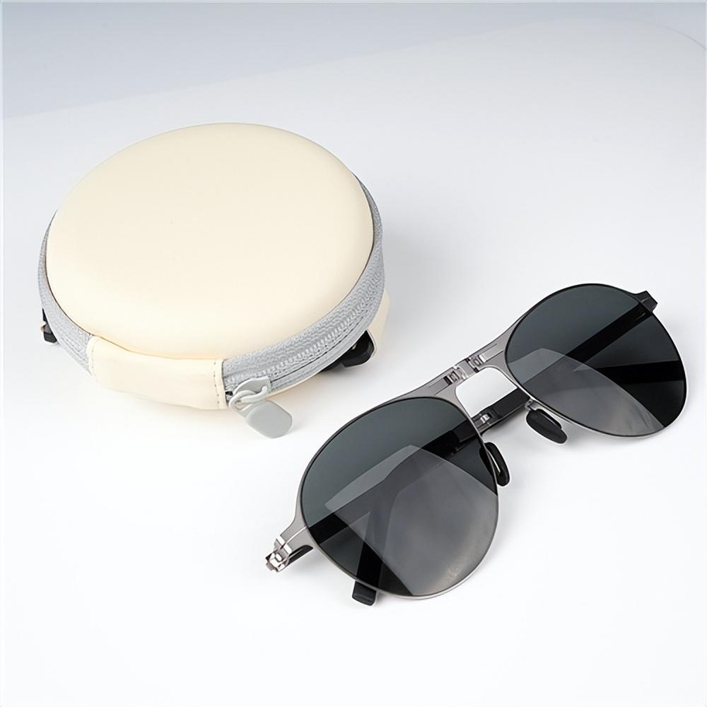 【司机镜】开车太阳镜偏光好还是不偏光好?-太阳镜偏光和不偏光的区别在哪里