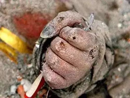 5.12 让我们铭记这个日子!(让我们铭记这一刻英语)