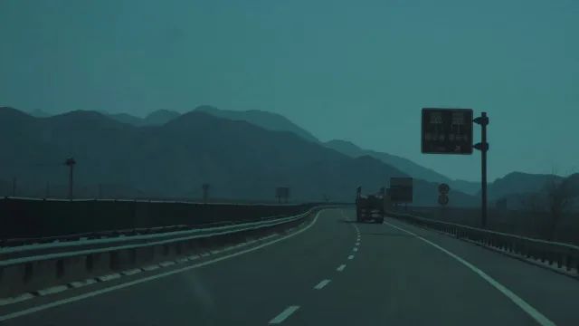 读《夜晚的潜水艇》后:(读夜晚的潜水艇有感)