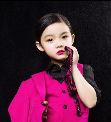 2016夏季小学女生长发扎发,淑女也是从小养成的!-小学生女生扎头发简单又好看图片