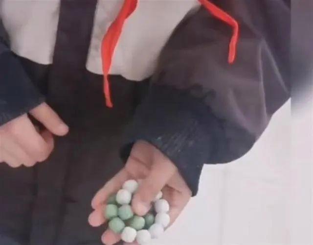 这年头,小学生都在盘串了-小学生盘子创意图片大全图片高清