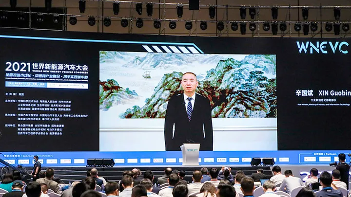 明年新能源车整体降价,特斯拉低价格不再有优势?-明年特斯拉还有补贴吗