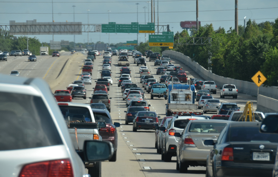又一轮纯电动车降价潮来了,这次真卖不动了,市场份额快要见顶?-电动车降价空间