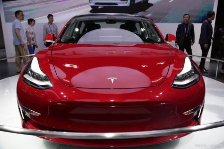 特斯拉再次降价,掌握价格战指挥棒,国产新能源汽车面临更大压力-特斯拉降价补偿方案 国产
