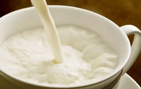 转给家人:喝一次夸一次的新疆驼奶,好在哪?一文带你了解沙漠奶-新疆正宗驼奶能买到吗价格多少