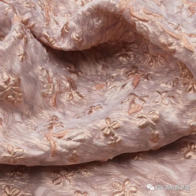 戏剧影视《伊丽莎白:黄金时代》服装面料指南(伊利莎白黄金时代)