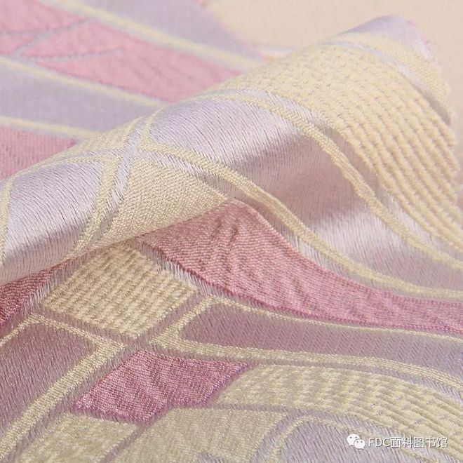 戏剧影视《伊丽莎白:黄金时代》服装面料指南(伊利莎白黄金时代)