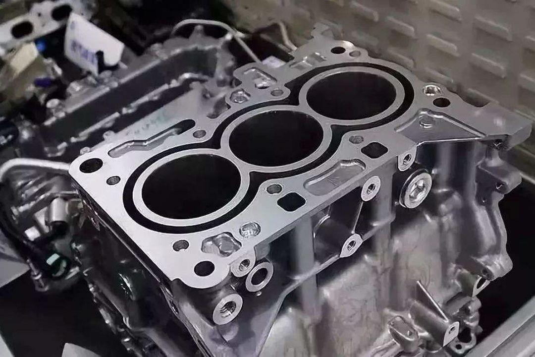 分享新手司机必须知道的十个汽车知识,买车用车都必须知道这几点(汽车新手入门基本常识讲解)