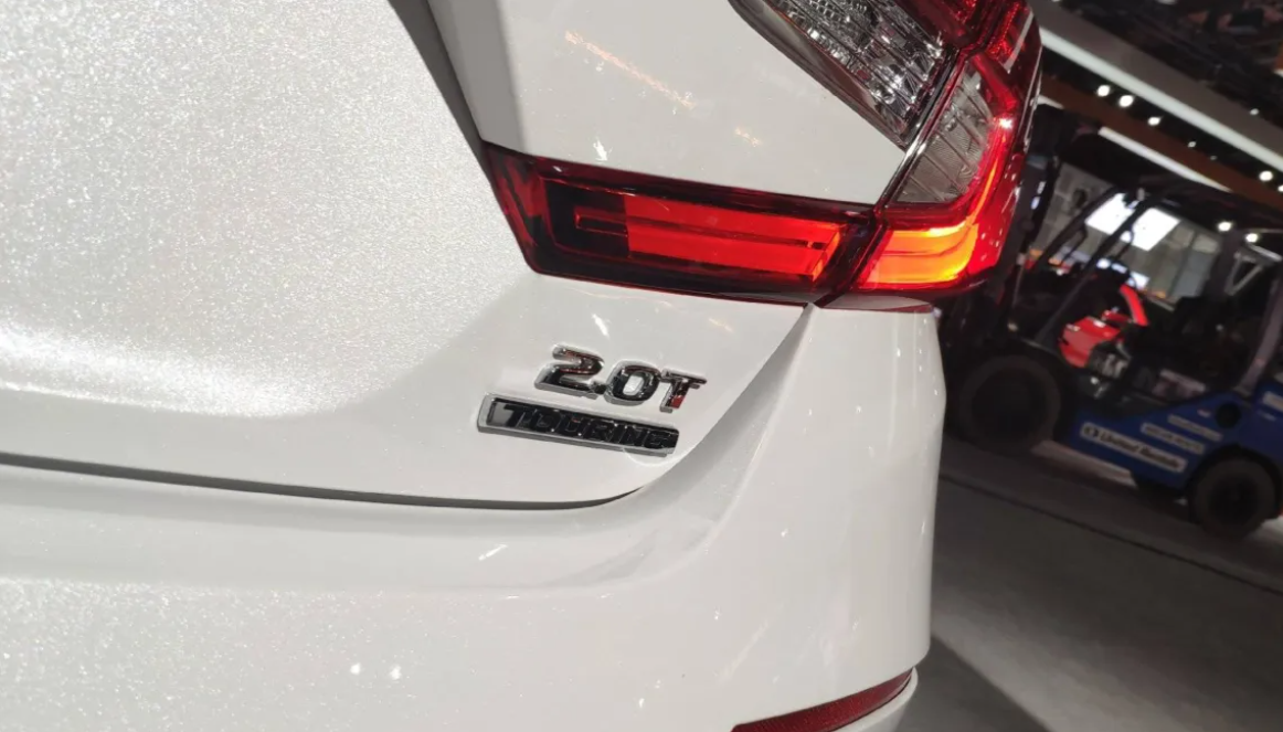 分享新手司机必须知道的十个汽车知识,买车用车都必须知道这几点(汽车新手入门基本常识讲解)