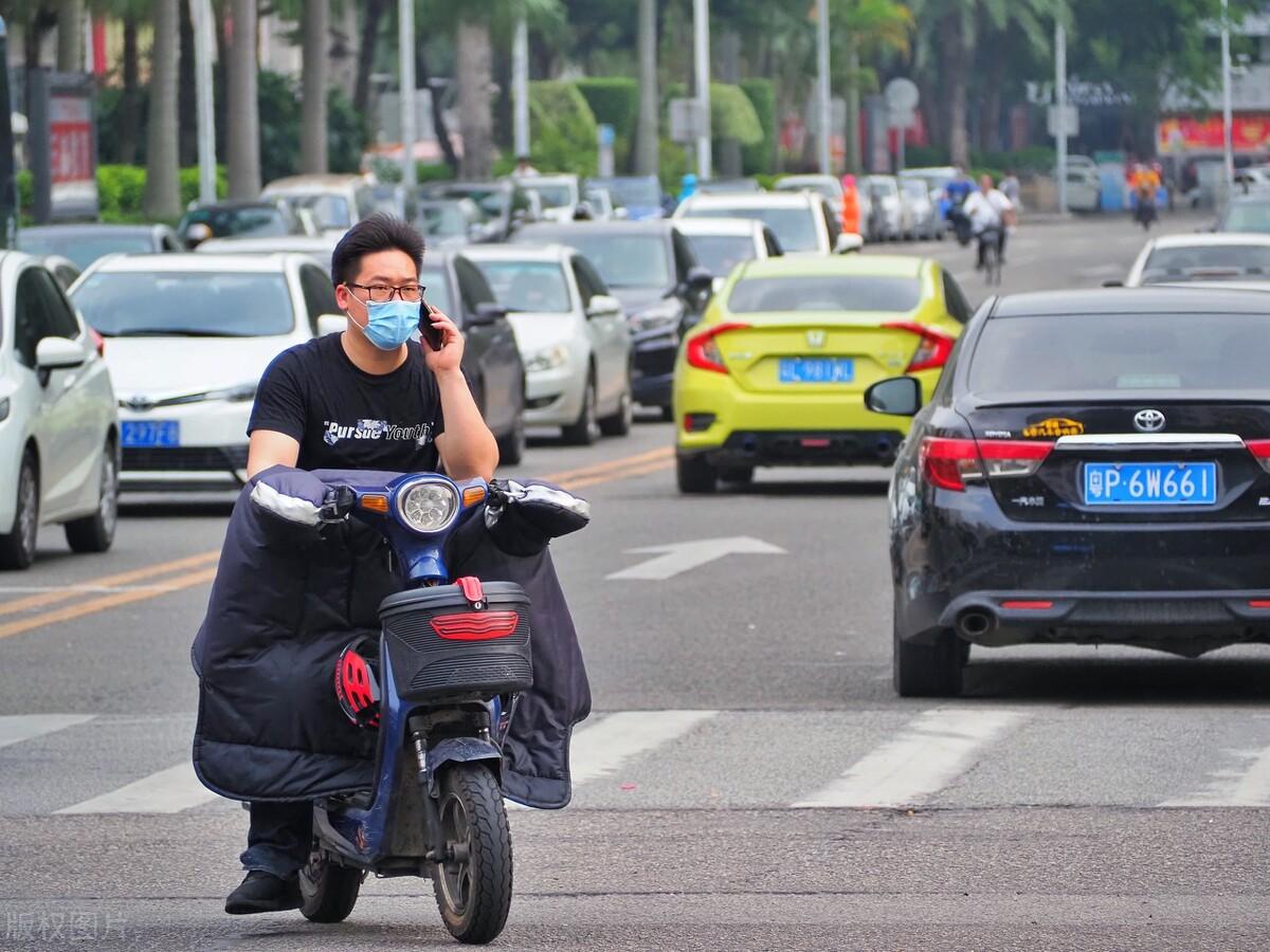 接听电话,这5种电话一定不要接,记得告诉家人,涨知识了!(接听电话中哪个要求更合适?)