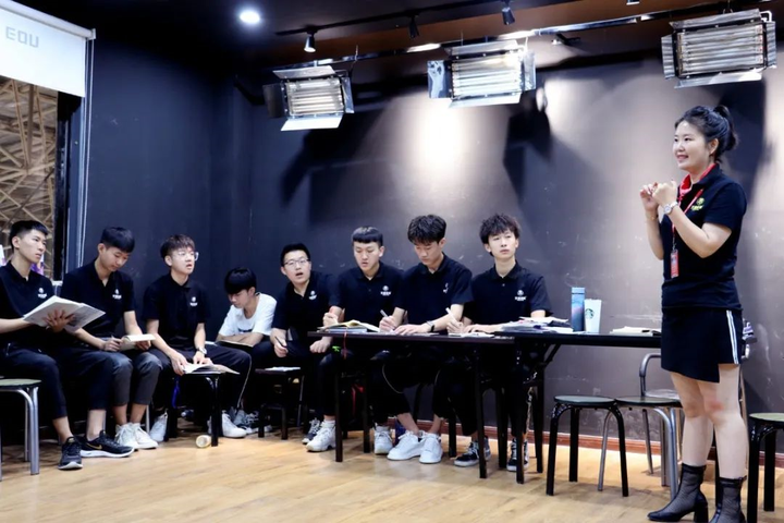 表演艺考培训一般要花多少钱?-表演艺考培训一般要花多少钱呢