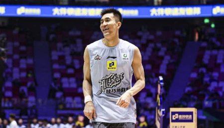 CCTV5直播!今晚19点,陶汉林单挑阿联+王哲林,郭艾伦张镇麟冲冠-陶汉林转会上海