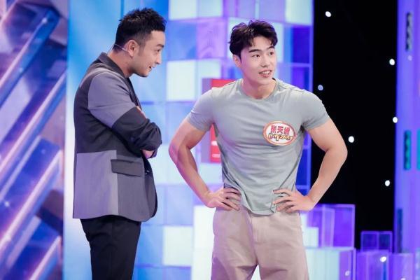 《开门大吉》“这也行”八人组乱拳“击倒”小尼(开门大吉第8扇门)