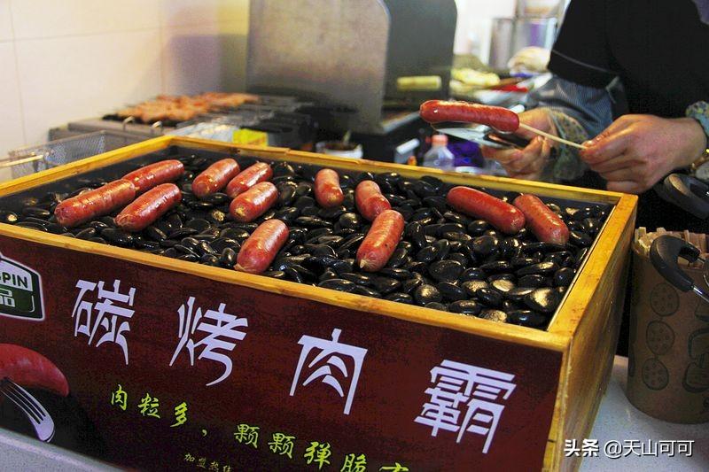 医院食堂饭菜实惠品种多,荤素搭配任意吃,来蹭饭人比工作人员多(医院食堂有什么菜)