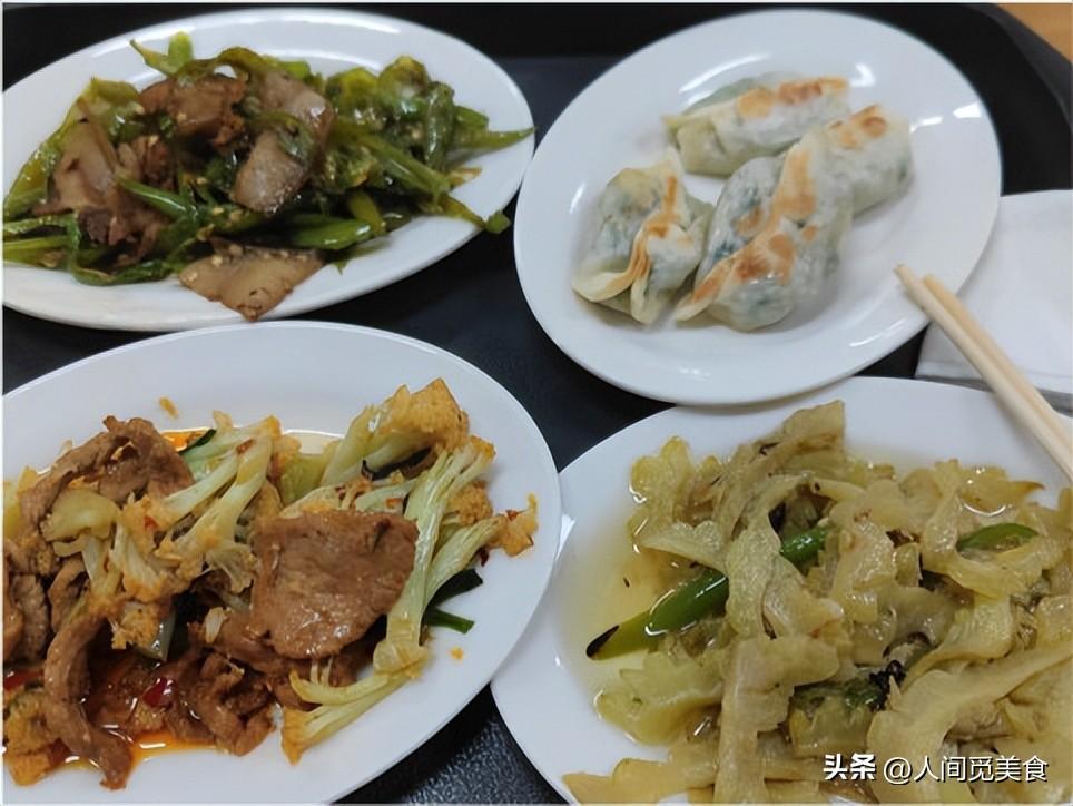 四川护士晒医院食堂饭走红,素菜4元荤菜8元:一个月胖4斤也乐意(医院食堂吃饭要钱吗)