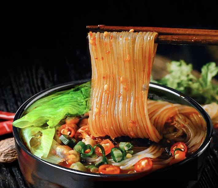 200W床垫买不起!但我凭一己之力,全款买下6款酸辣粉-两百万的床垫