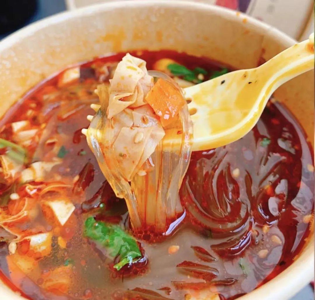 200W床垫买不起!但我凭一己之力,全款买下6款酸辣粉-两百万的床垫