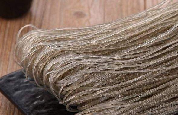 麻辣酸爽 | 让人忍不住吞咽的开胃美味酸辣粉-酸辣粉麻辣烫的做法视频